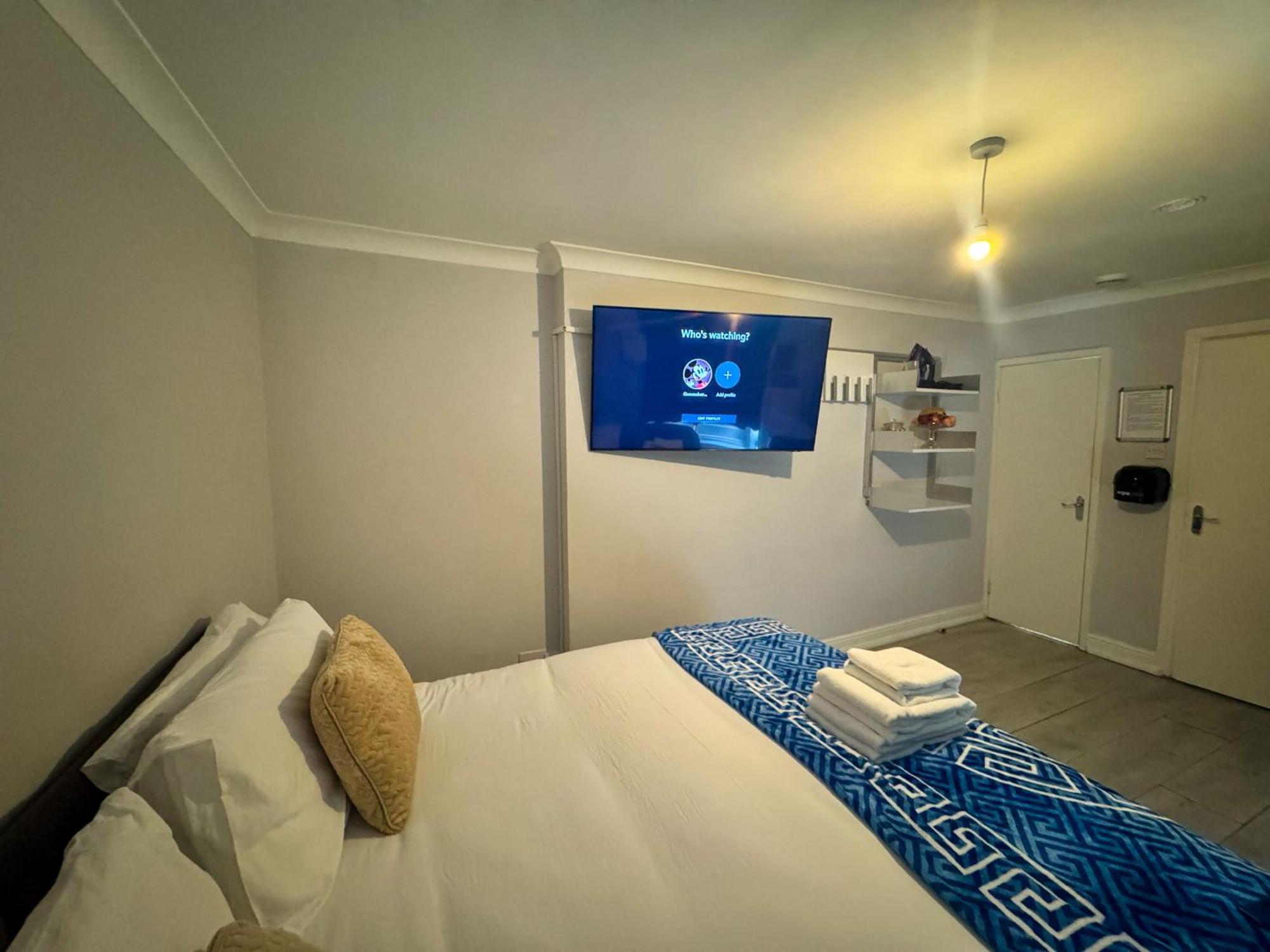 Queensborough Apartment,
