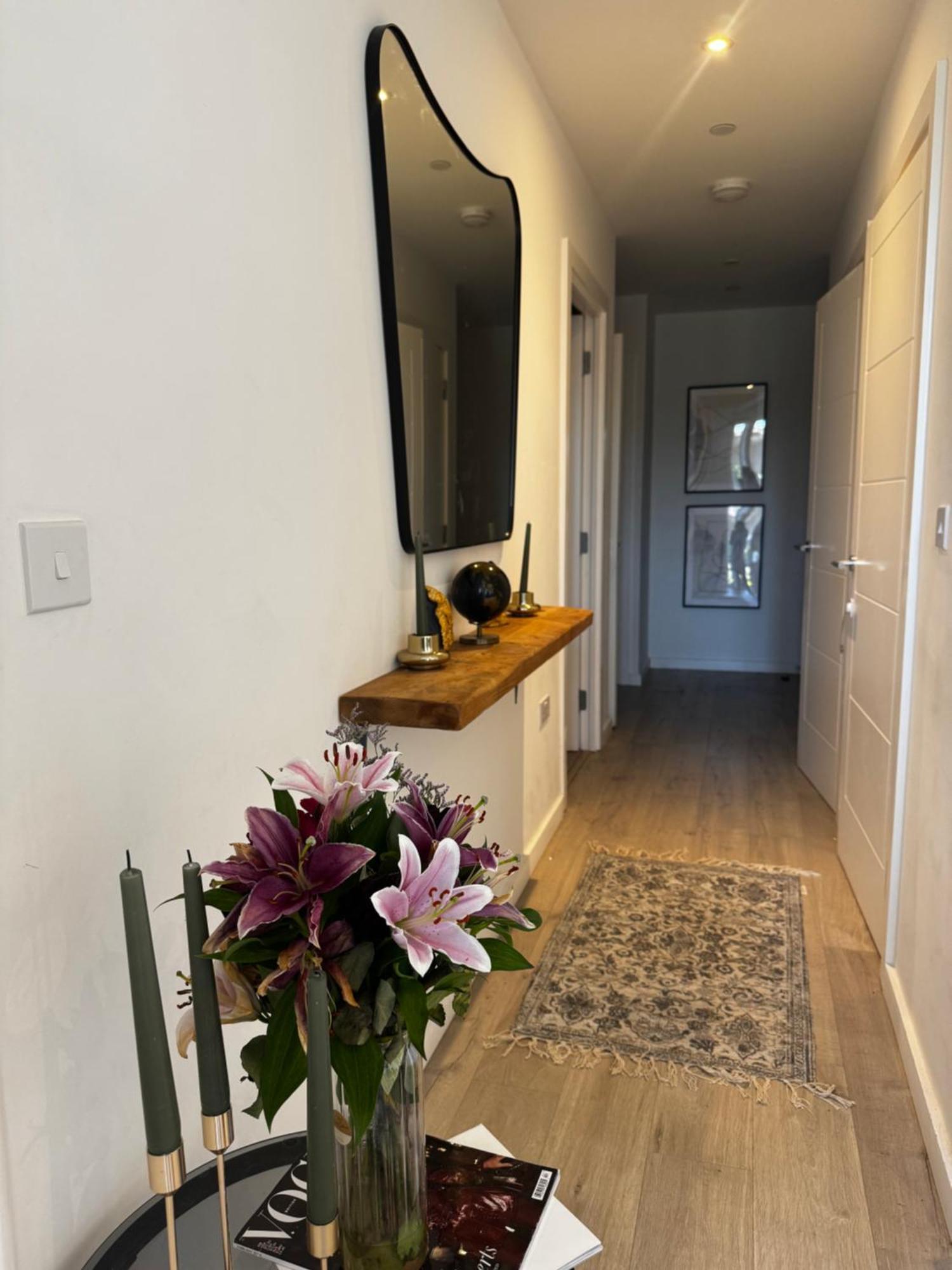 Luxury Olive Haven 1bed, 1 Min To Dlr & * London