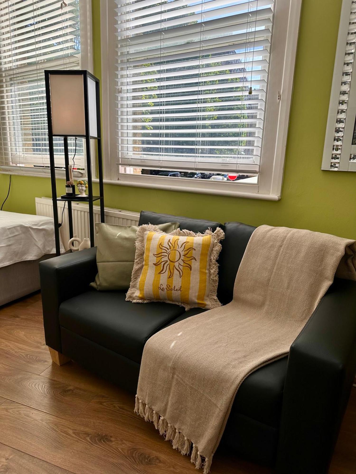 Euston Escape - 1 Min Walk Apartment London