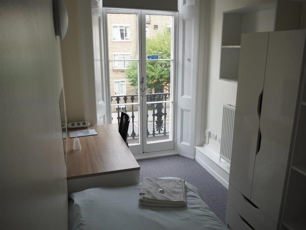Apartment John Adams Hall London