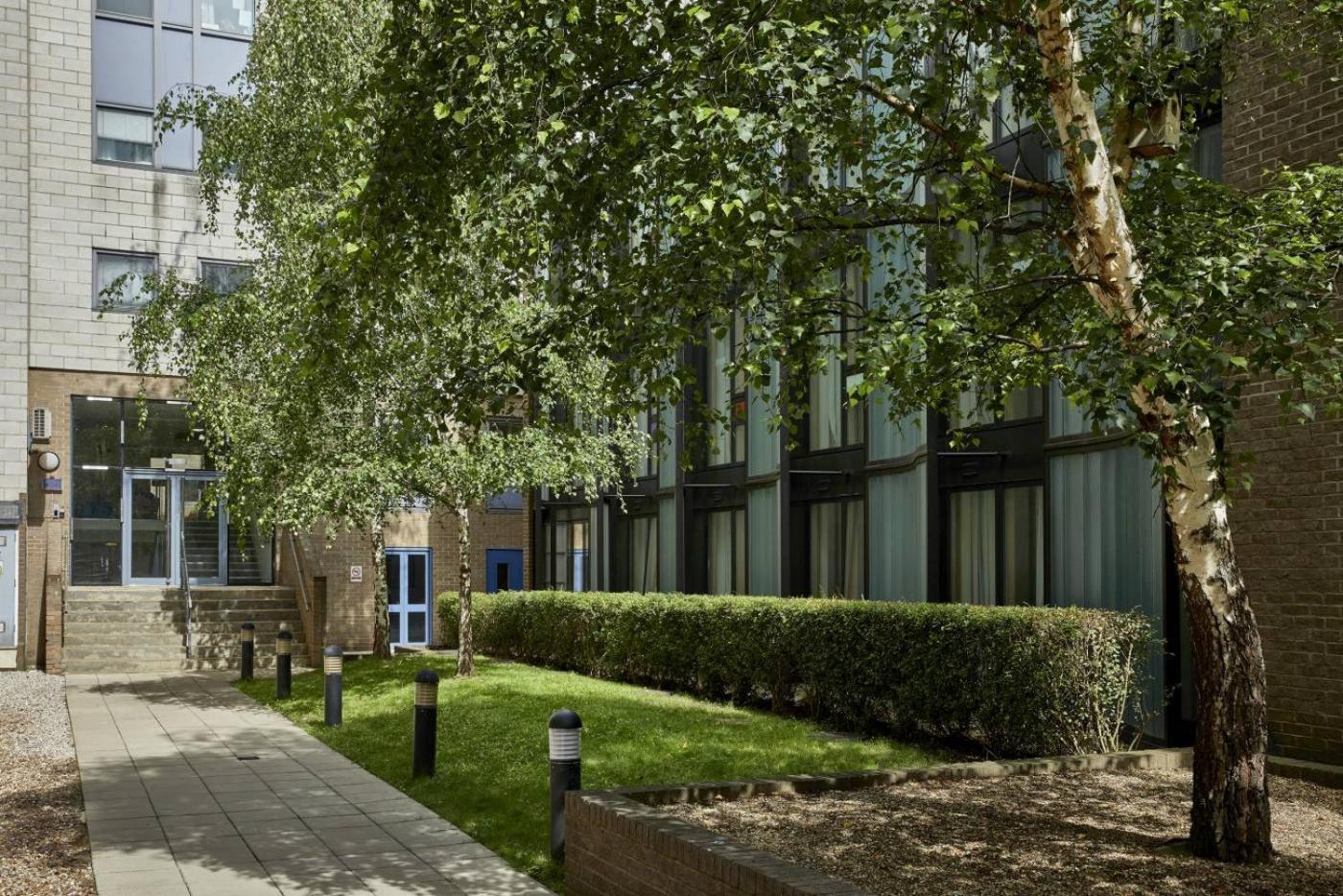 Lighthill House, Finsbury, Apartment
