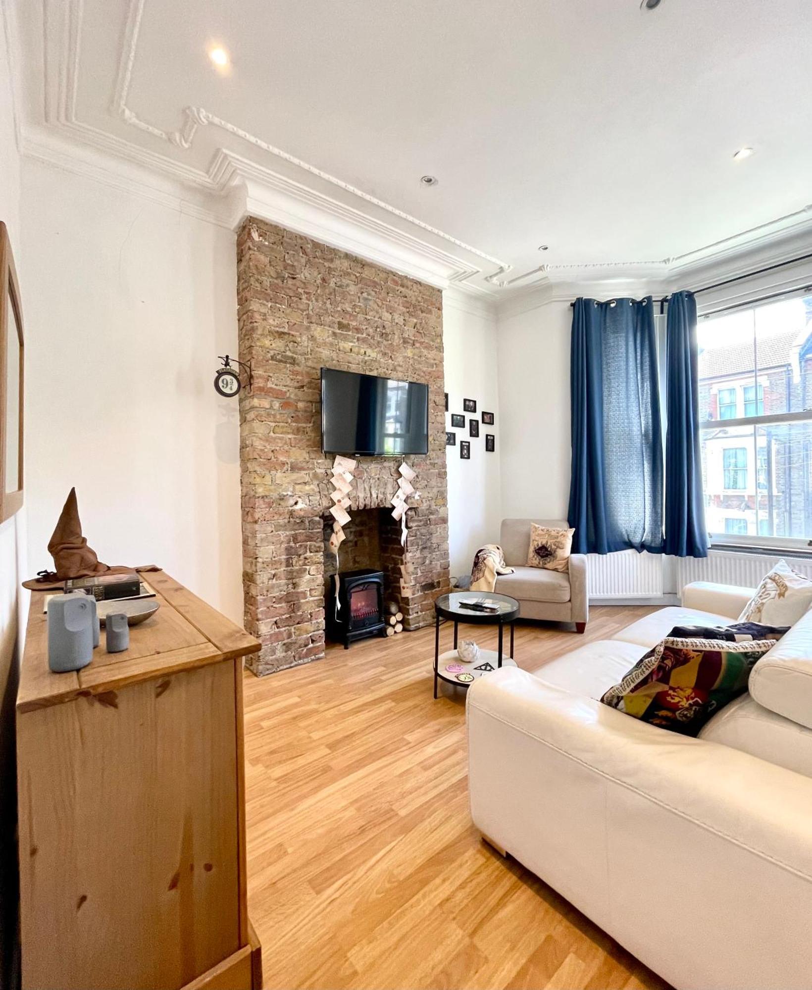 1 Bdr Flat- Harry Potter Themed Apartment *