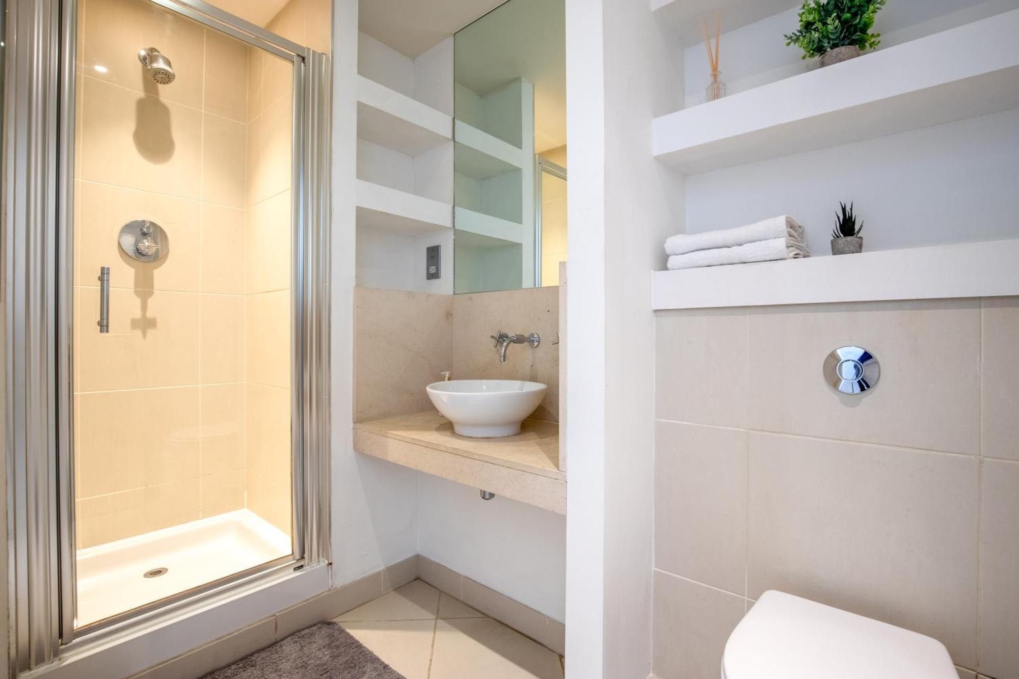 Appartement Londwell, Canary Wharf Boutique Balcony Londen