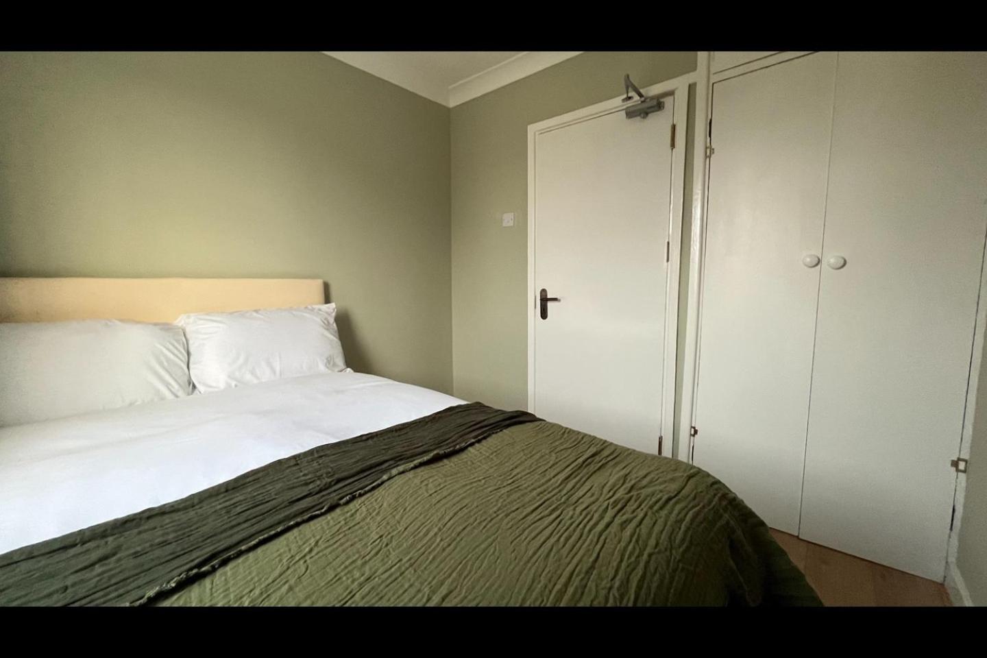 Apartment Homely 5-bed Greenwich With Free Parking And A Large Garden