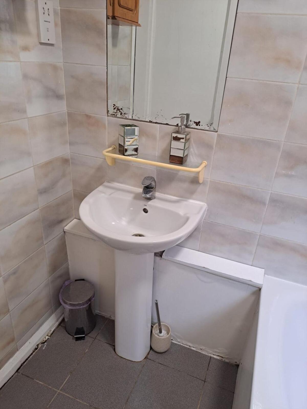 Lovely Standard One Bedroom *