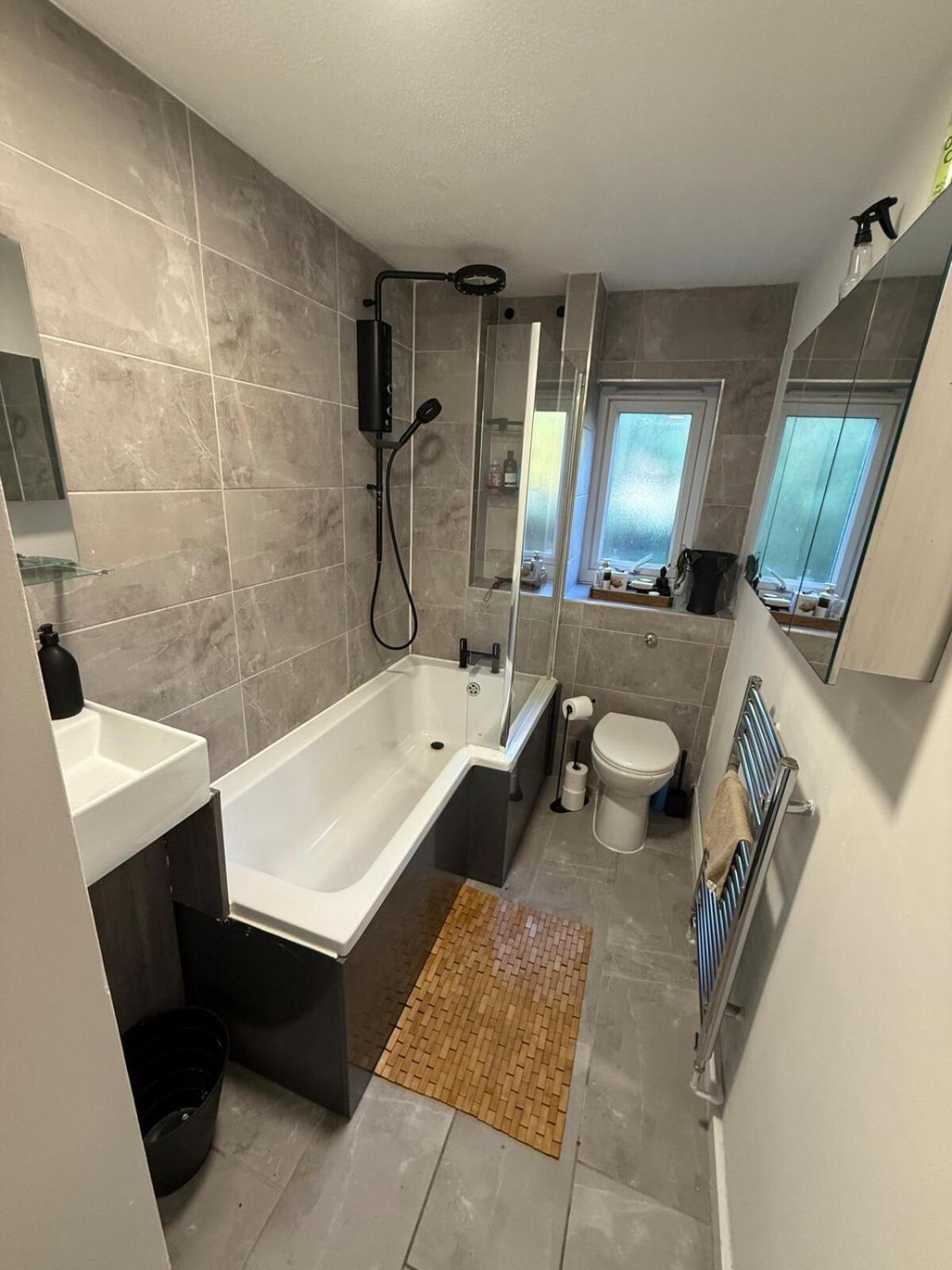Spacious New Apartment! *