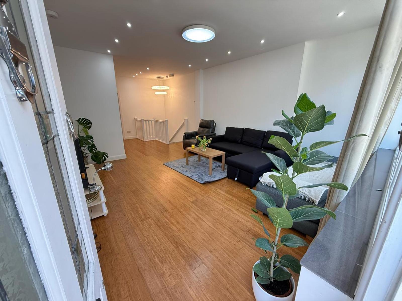 Apartment Bell Street 2 Bedroom Flat B London