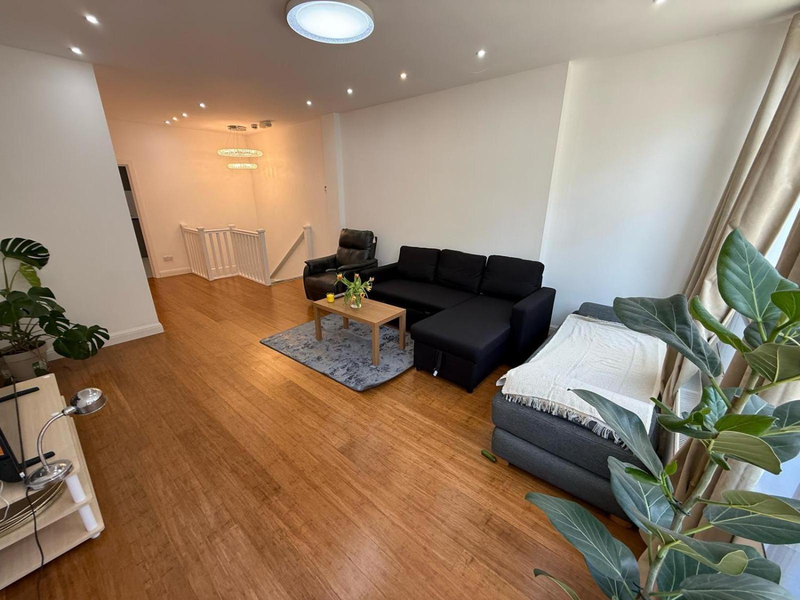 Bell Street 2 Bedroom Flat B Apartment *