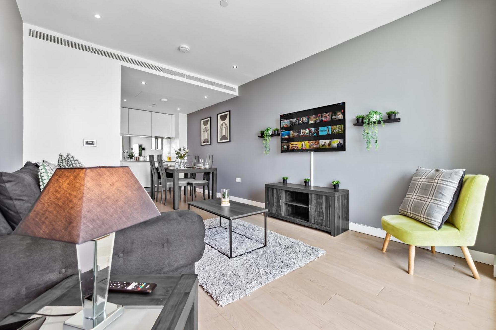 Sky Scraper Luxury 1br Roof Terrace And Gym Apartment London