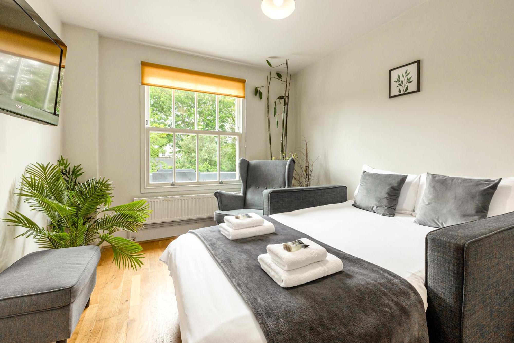 Cosy 2Br Apt, 6 Mins Train Station, Wimbledon Apartment London