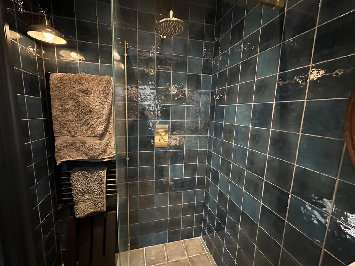Large 1 Bd Period Garden Flat, Kings Cross - Camden Apartment *