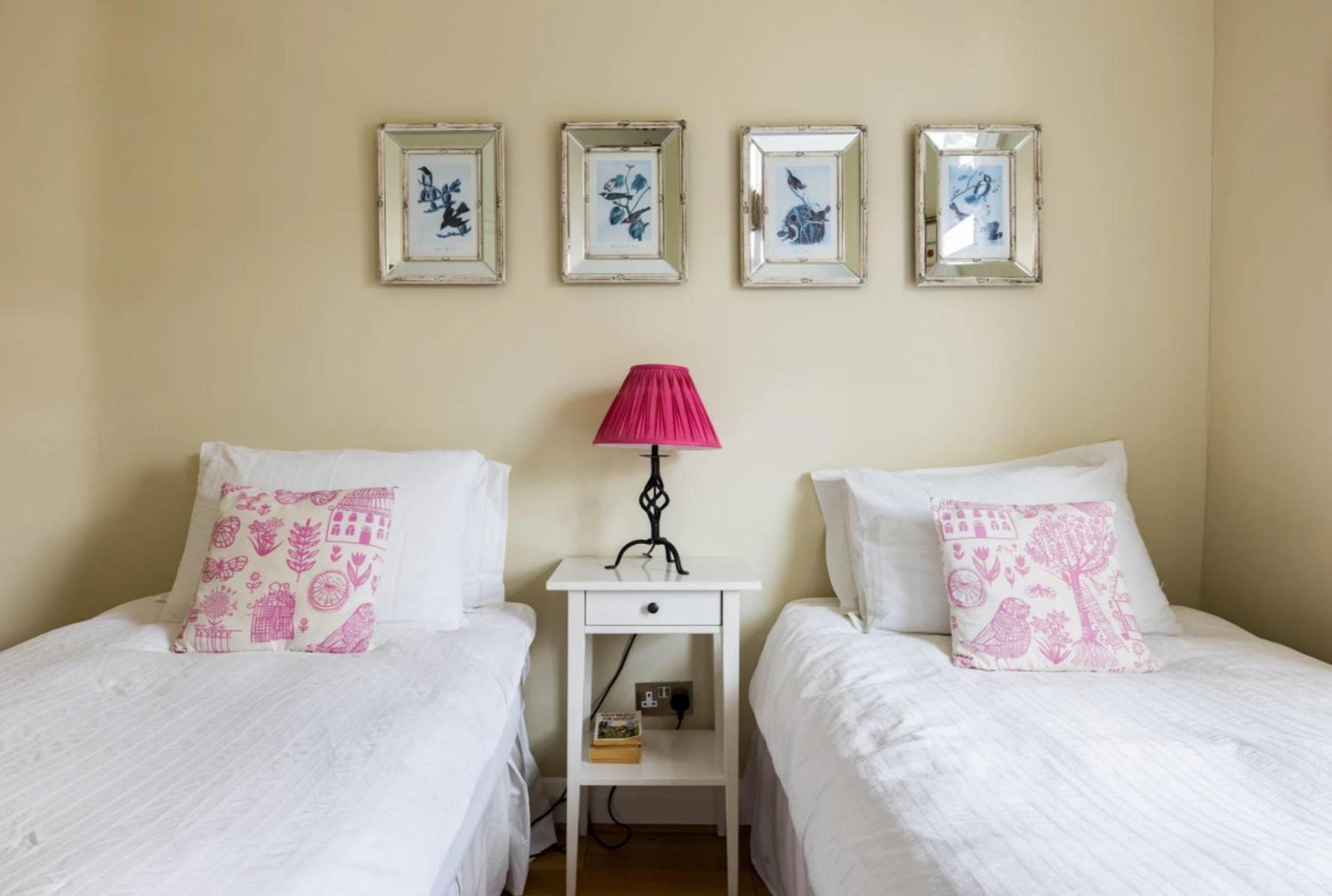 Apartment Chic In Kensington Olympia London
