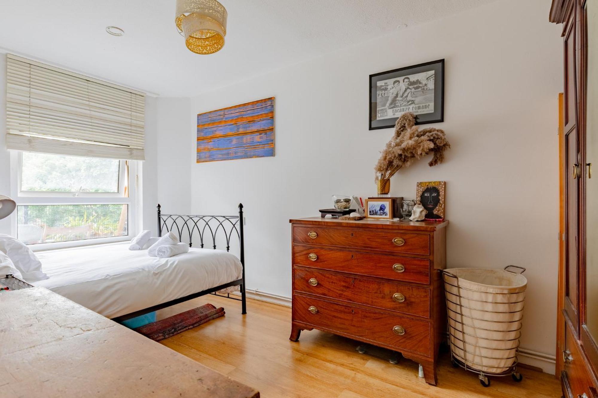 Apartment Characterful 1 Bedroom Flat Close To Dlr London