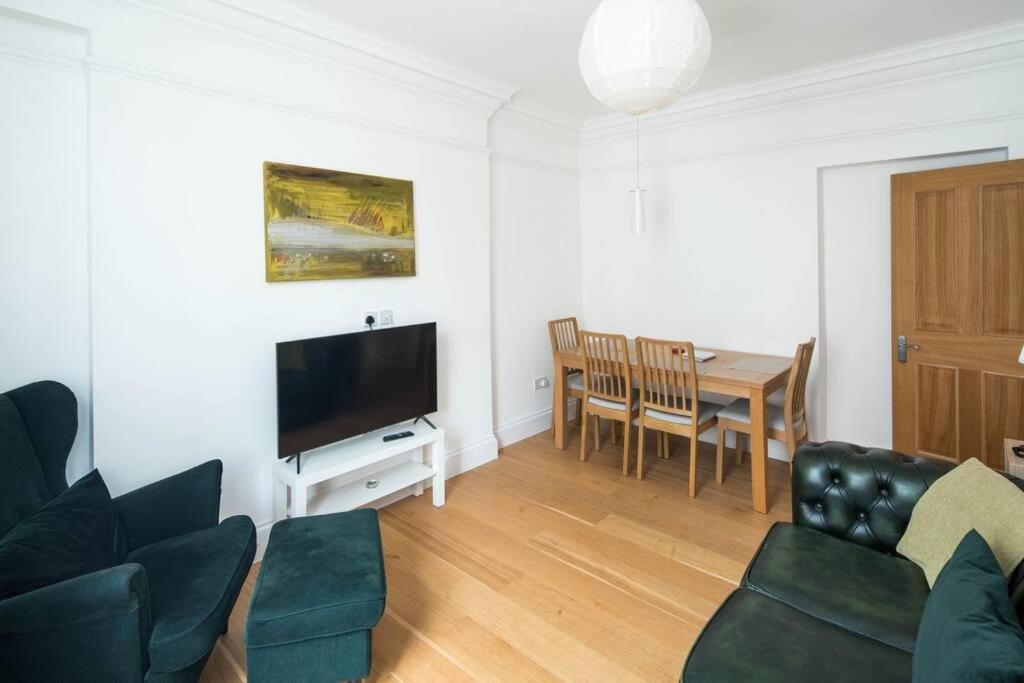 Elegant 1br Near Leilighet