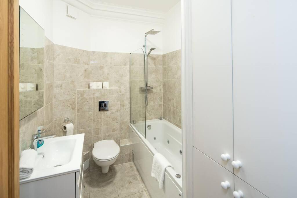 Elegant 1br Near Leilighet *