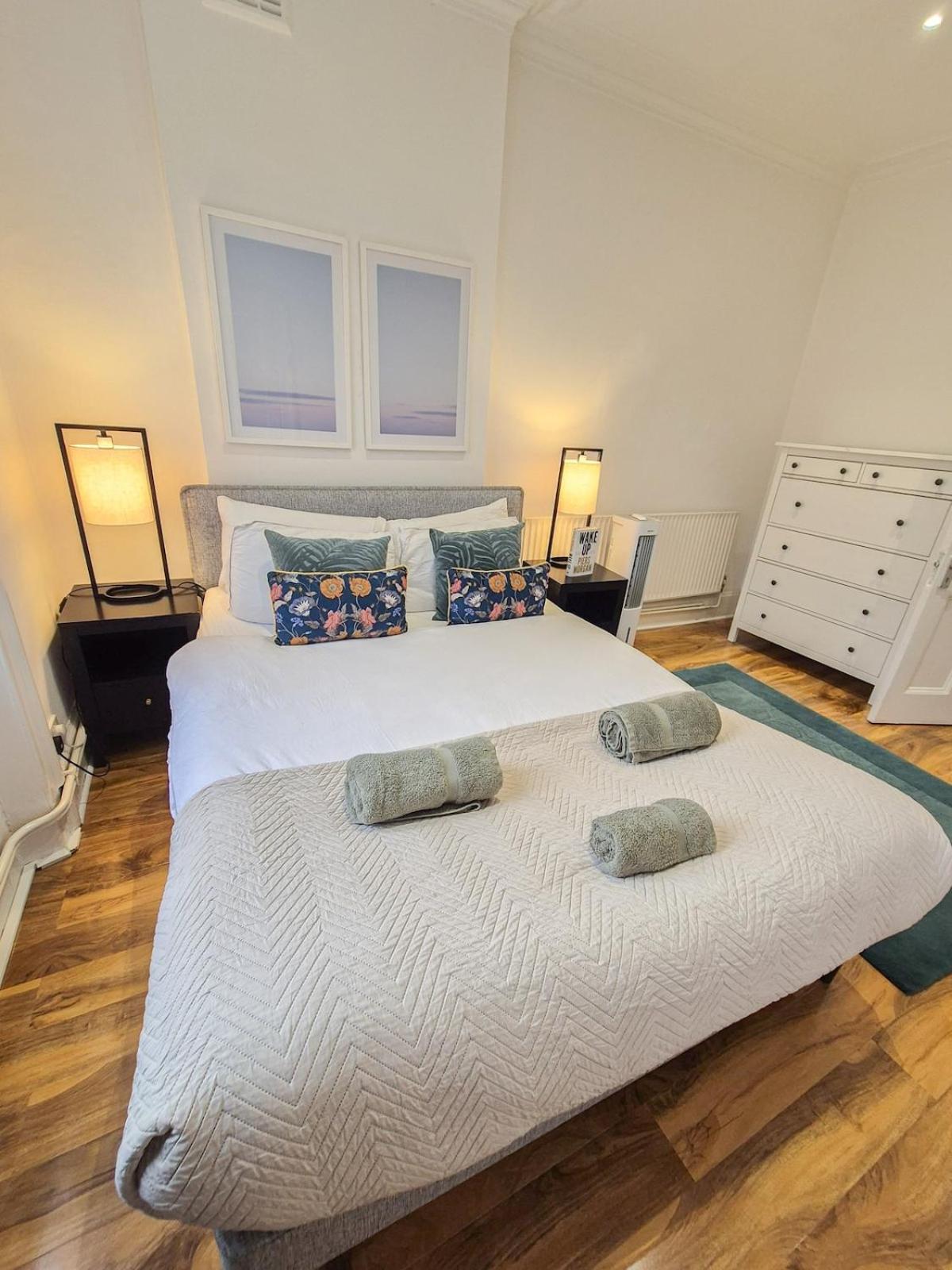 Apartment Stylish 2-bedroom Near Abbey Road, Maida Vale