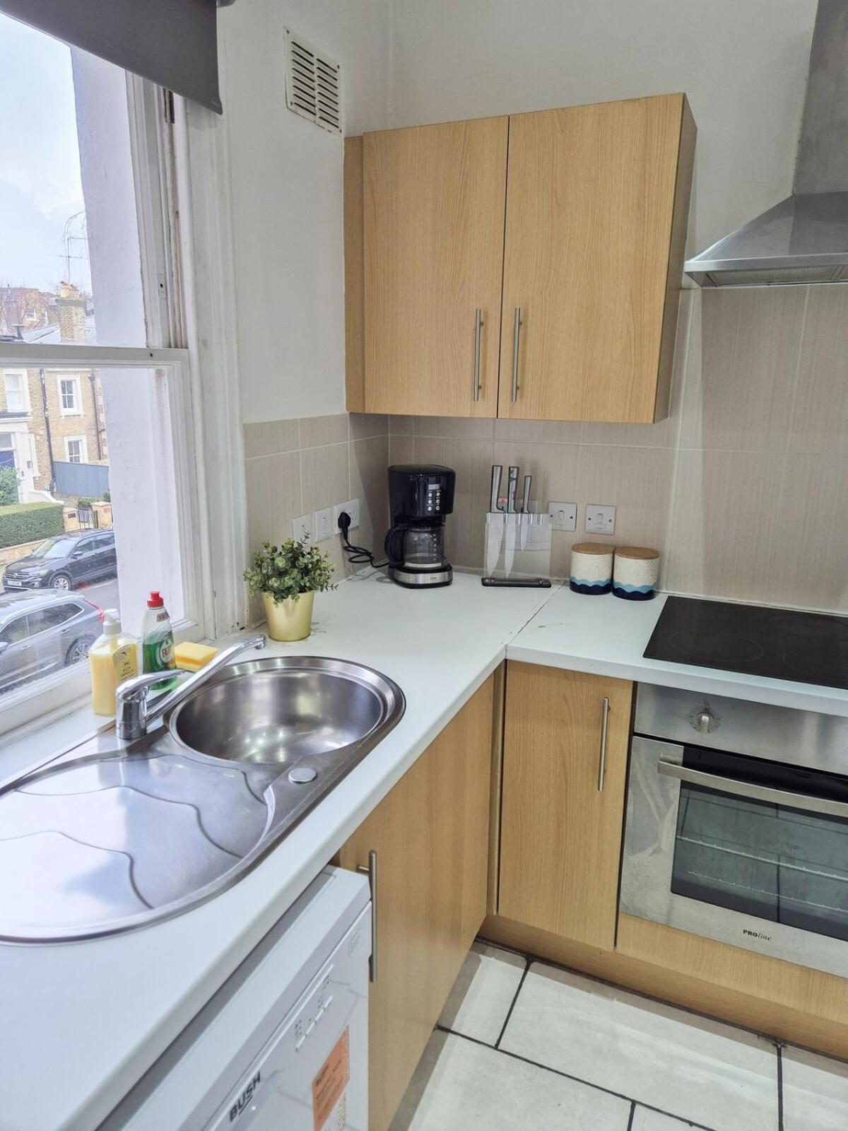 Stylish 2-bedroom Near Abbey Road, Maida Vale Apartment *