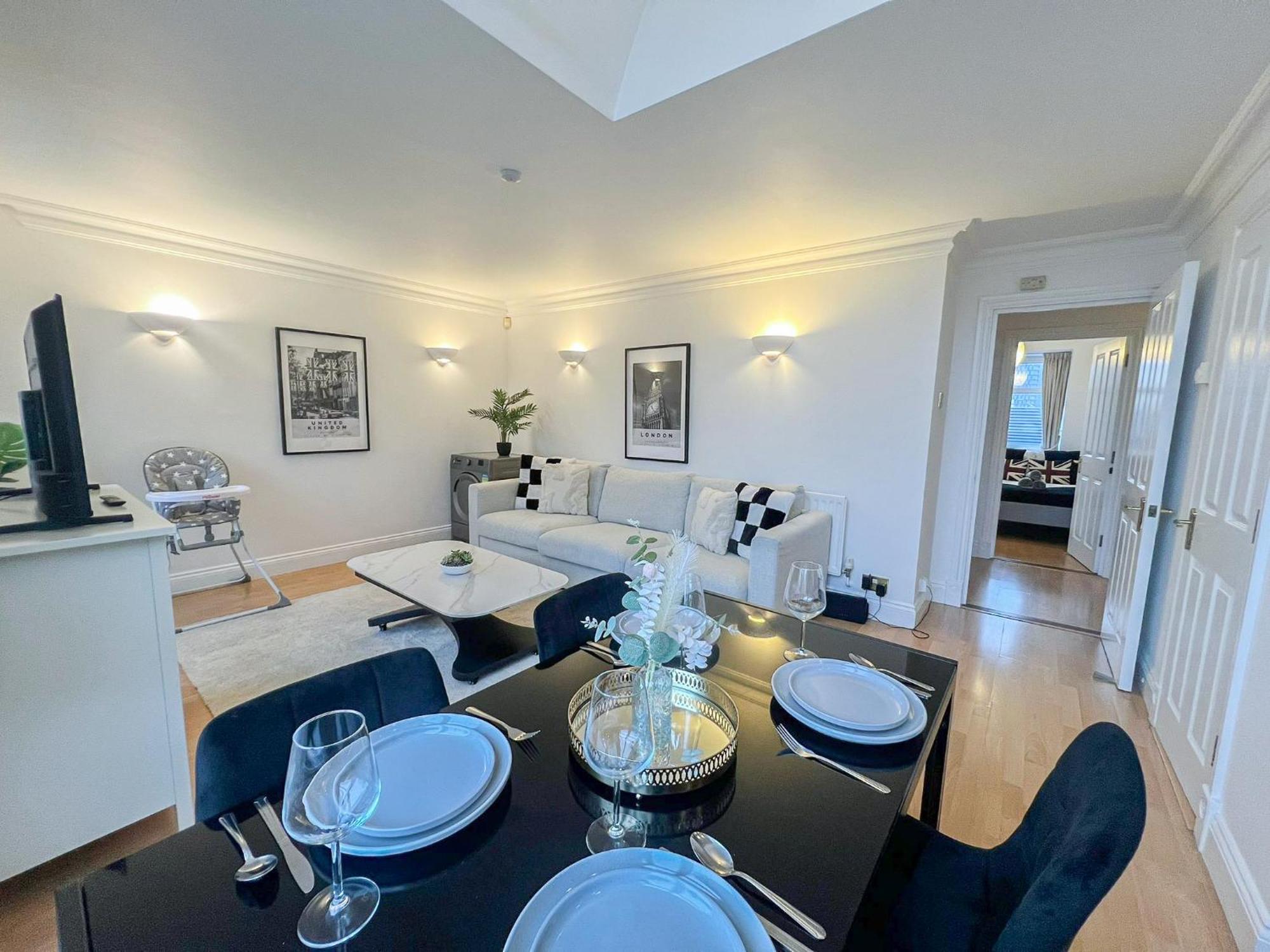 3 Bedroom Flat With Free Secured Parking In Borough Near The Shard, Bermondsey *