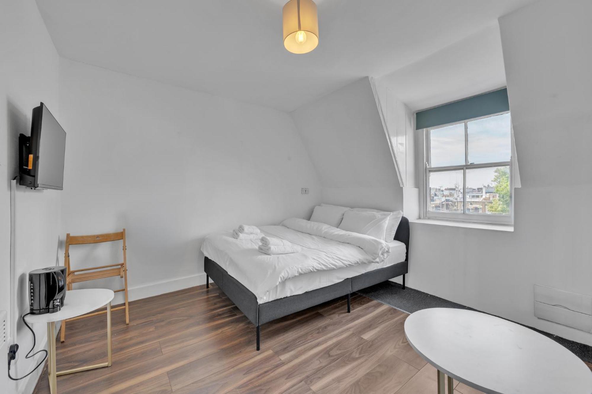 Apartment Beaufort Gardens London