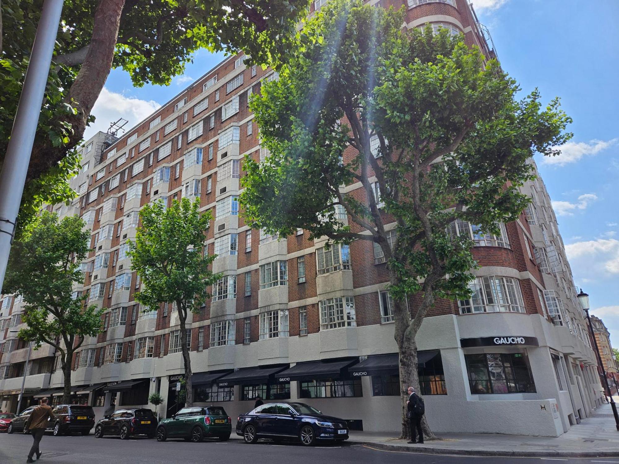 1 Bedroom Near 3museums Apartment *
