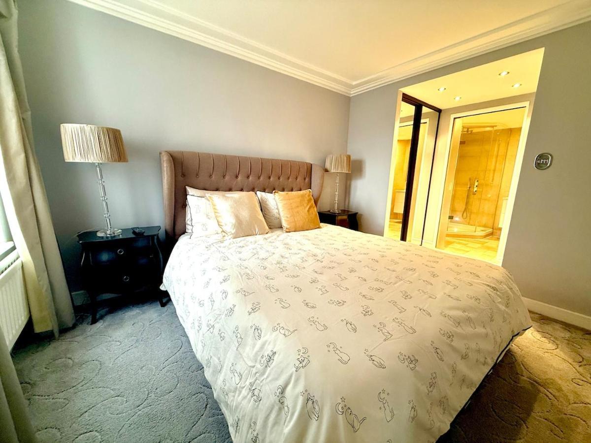 Modern One Bedroom In London