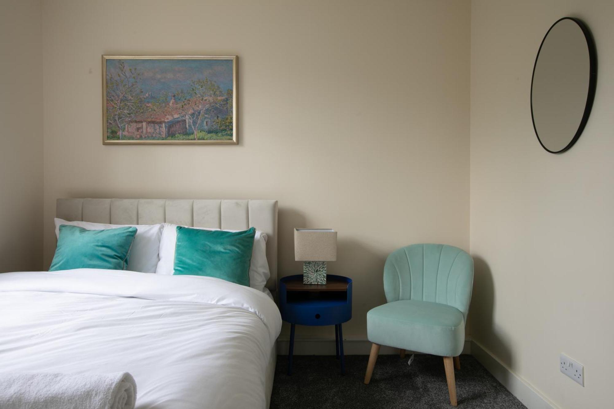 Kings Cross Grand Apartment