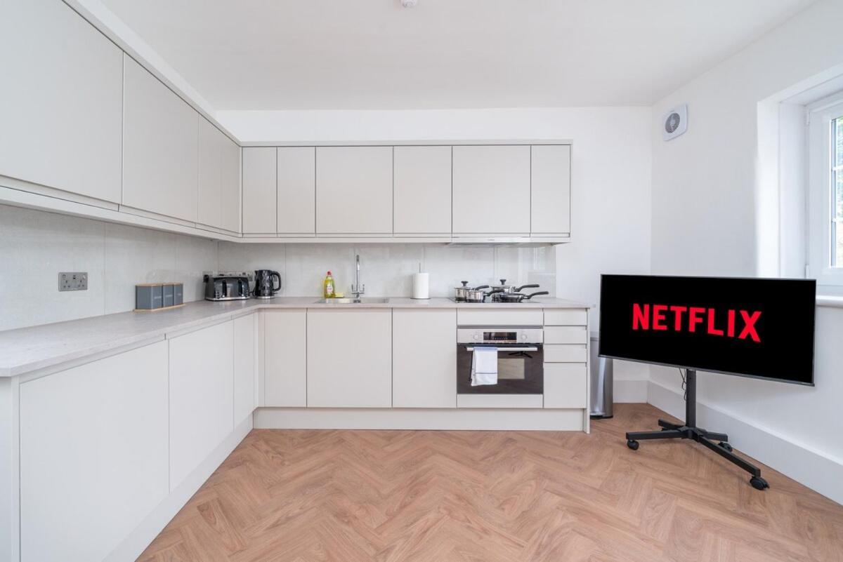 Stylish 2br Near Vauxhall Apartment London