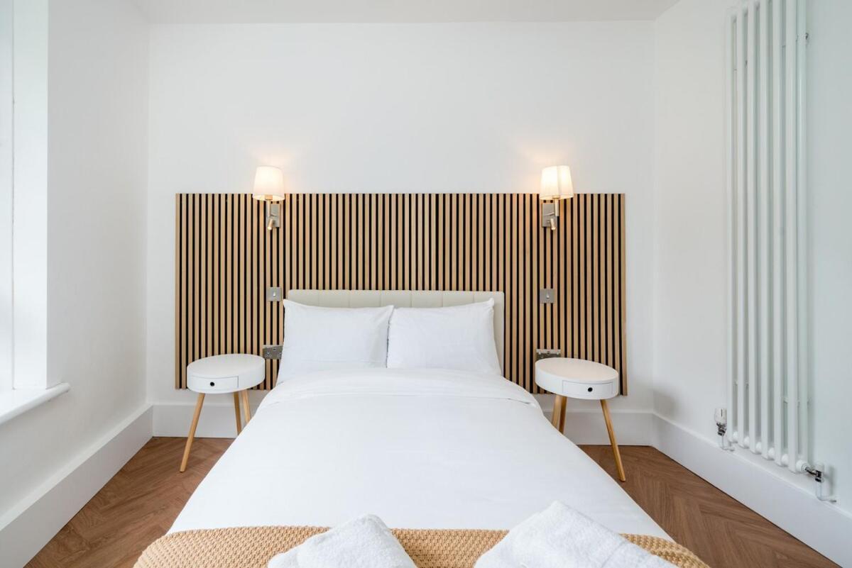 Stylish 2br Near Vauxhall Apartment *