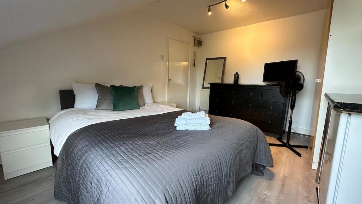 An Economic In The Heart Of Chiswick -