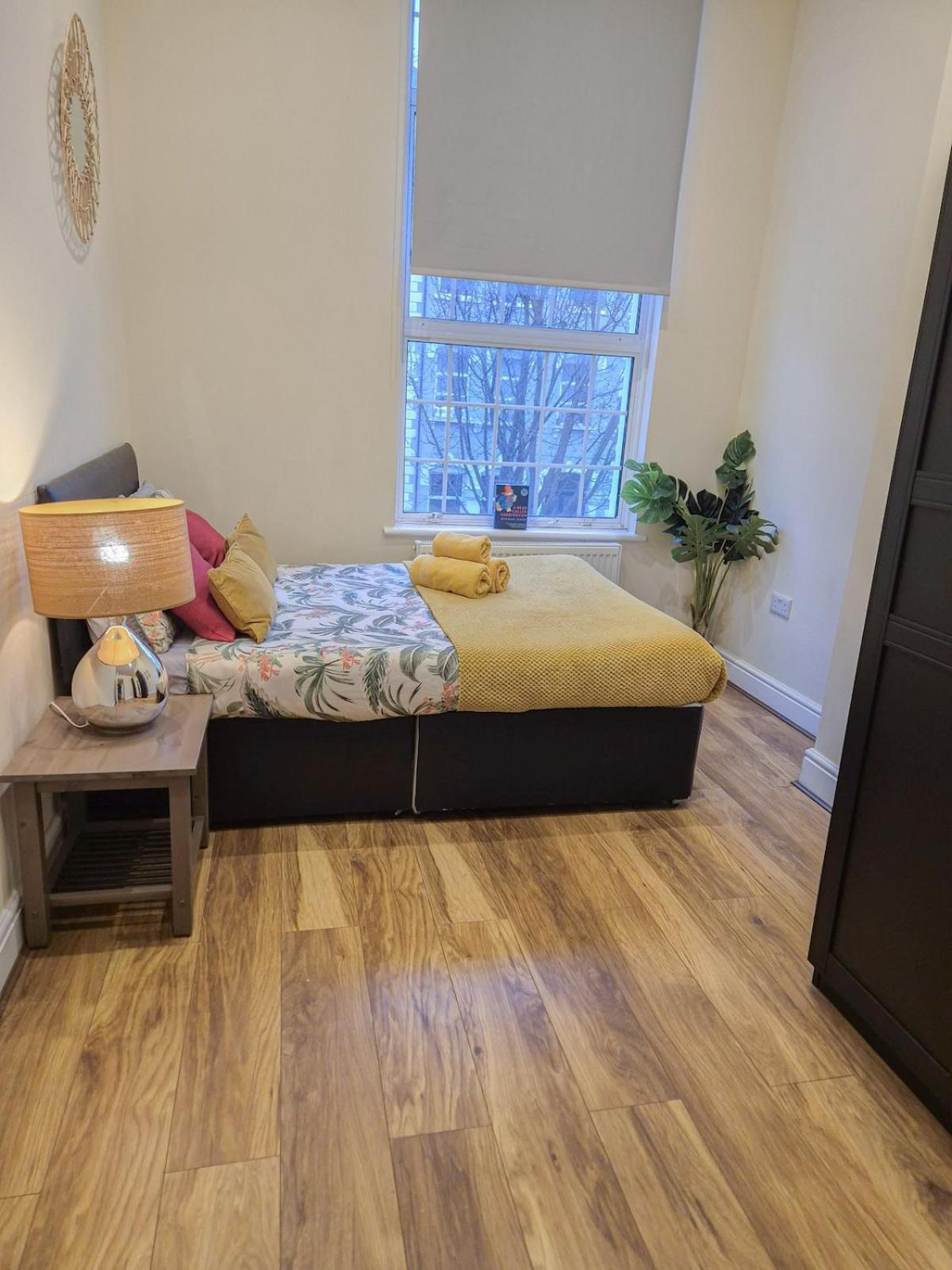 Cosy 2-bedroom Flat With Free Wi-fi In Shepherds Bush Near Westfield