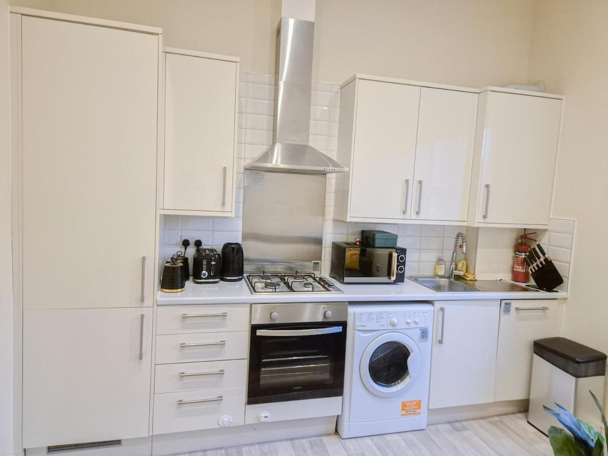 Cosy 2-bedroom Flat With Free Wi-fi In Shepherds Bush Near Westfield
