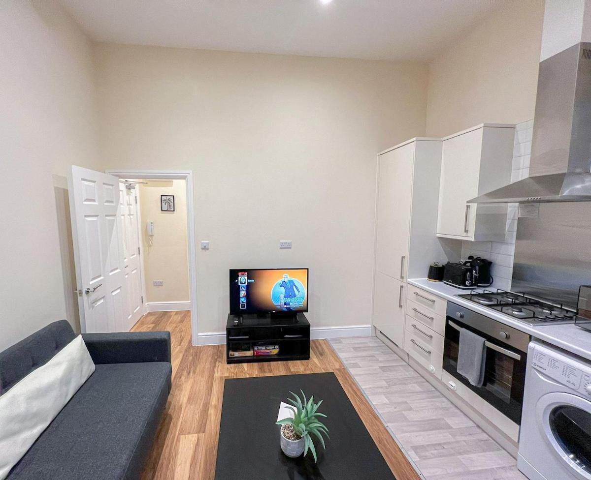 Cosy 2-bedroom Flat With Free Wi-fi In Shepherds Bush Near Westfield London