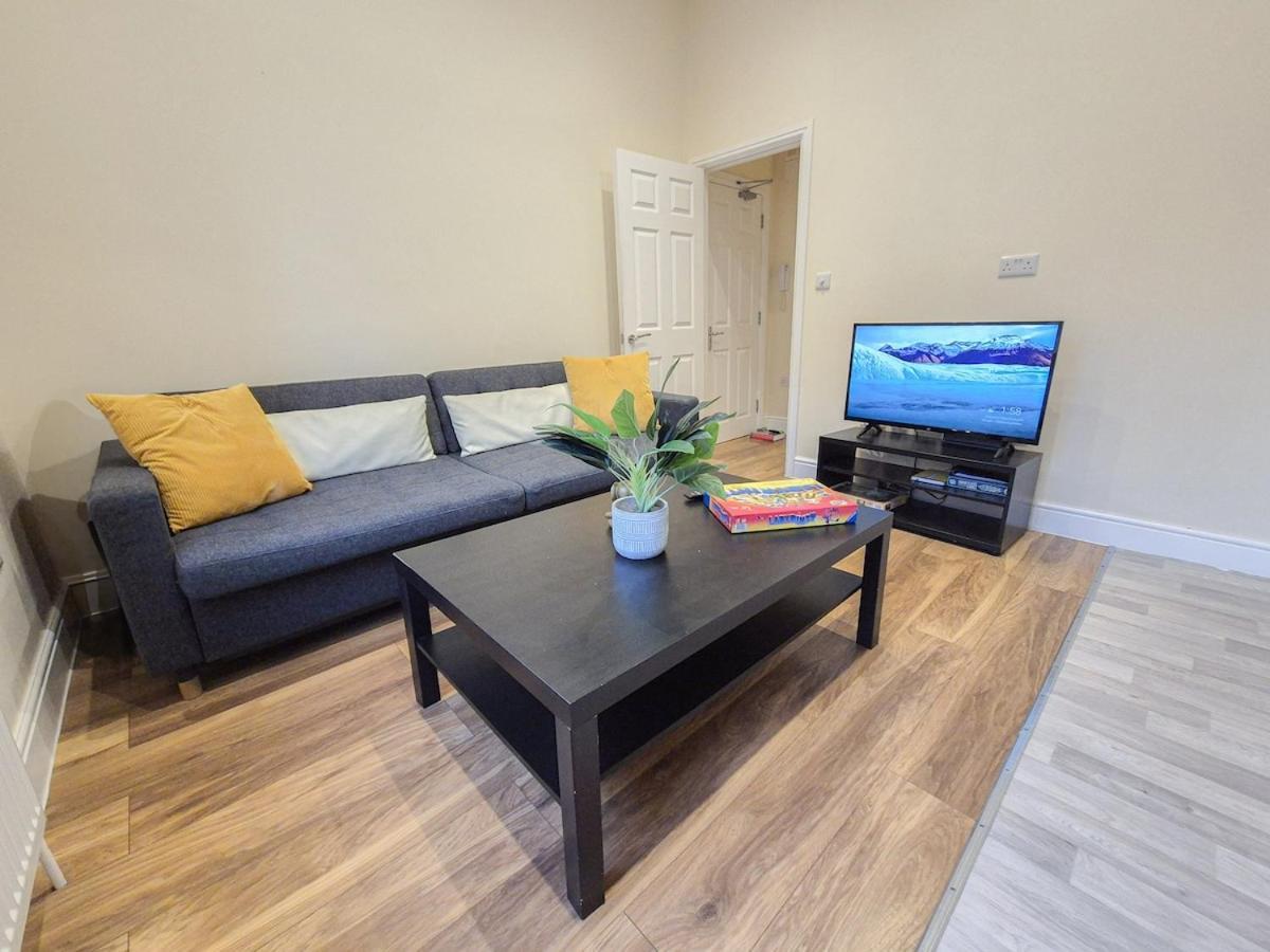Cosy 2-bedroom Flat With Free Wi-fi In Shepherds Bush Near Westfield *