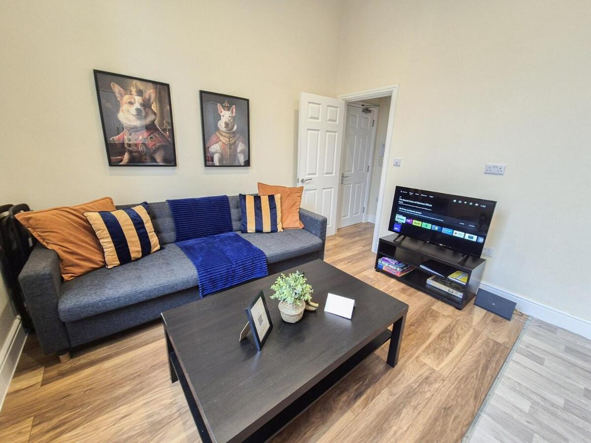 Appartement Cosy 2-bedroom Flat With Free Wi-fi In Shepherds Bush Near Westfield Londen