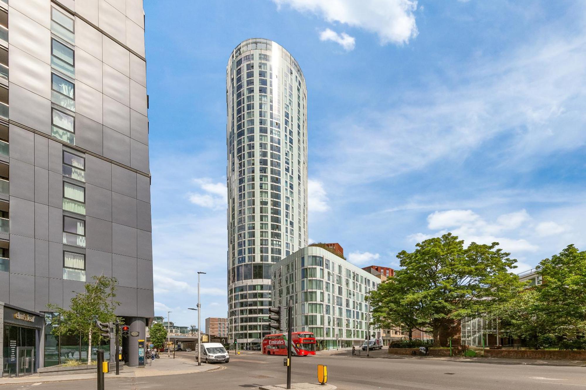 Sky Scraper Luxury 1br Roof Terrace And Gym * London
