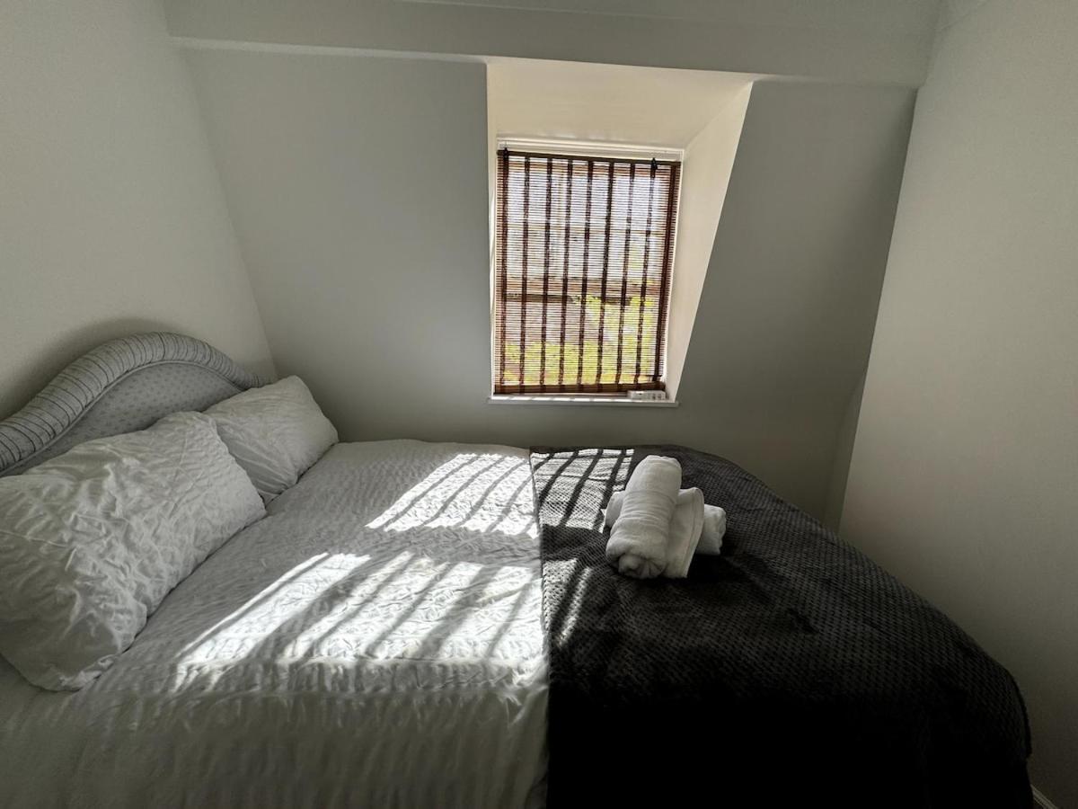 Warren Street 4 Bedrooms Private Suite * London