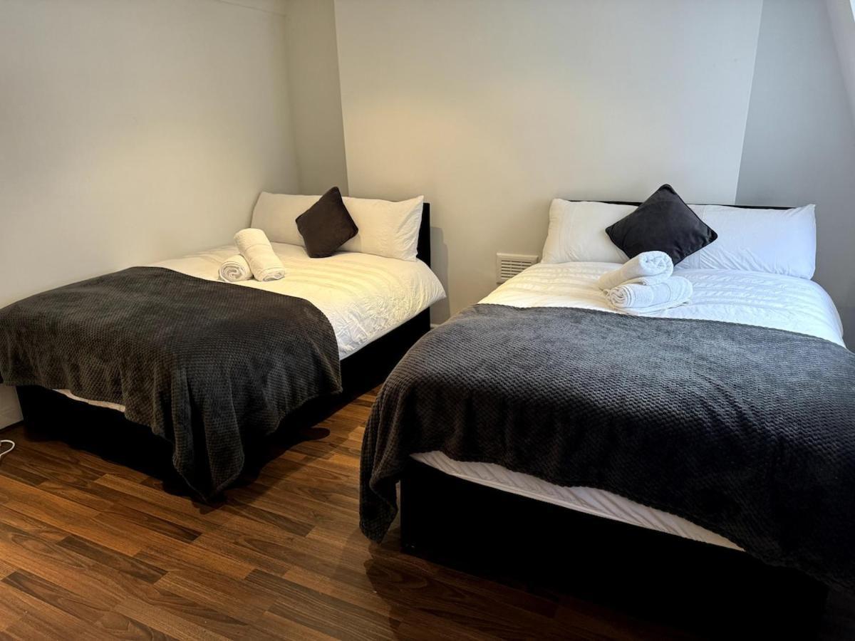 Warren Street 4 Bedrooms Private Suite London