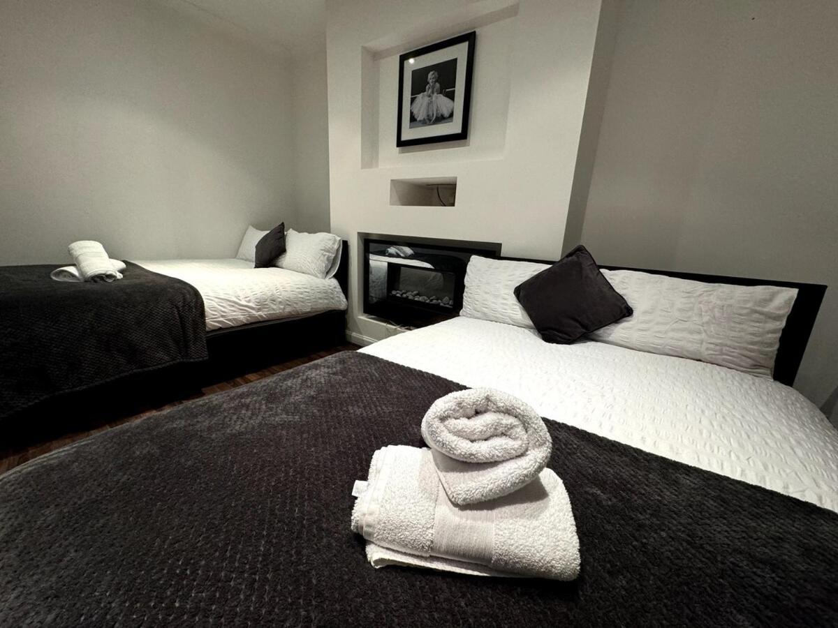 Warren Street 4 Bedrooms Private Suite Apartment