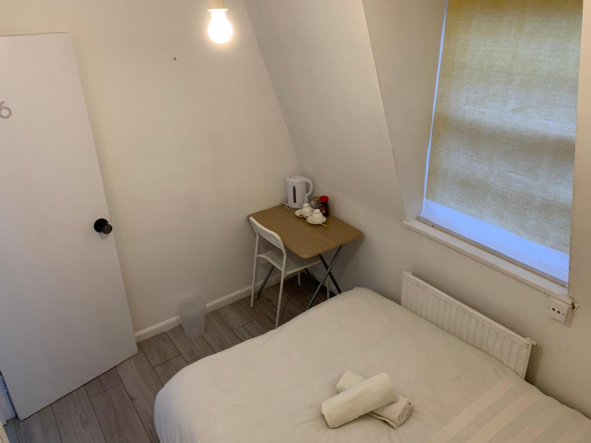 Warren Street Guest house *