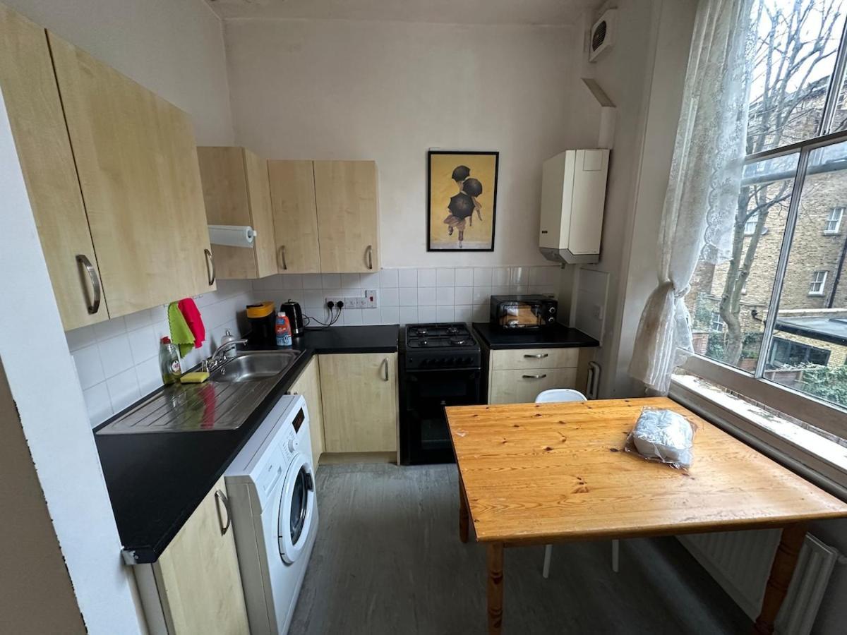 Large - Sleeps 4 -10 Min Walk To Paddington Apartment London