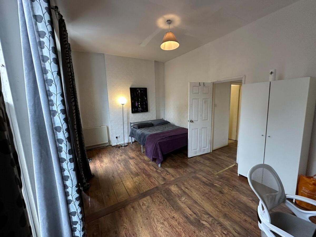 Large - Sleeps 4 -10 Min Walk To Paddington Apartment London