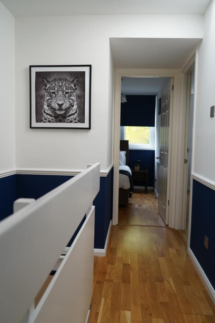 Stylish House Sleeps 9 With Free Parking In Putney Londen