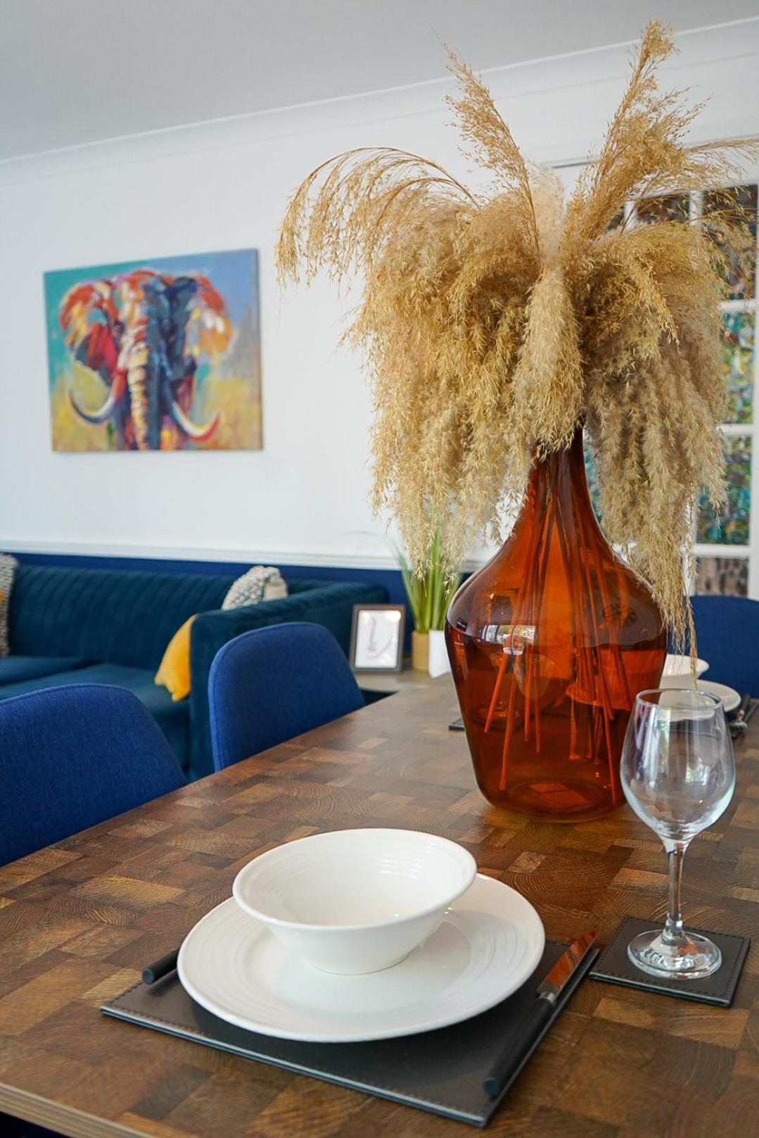 Stylish House Sleeps 9 With Free Parking In Putney * London