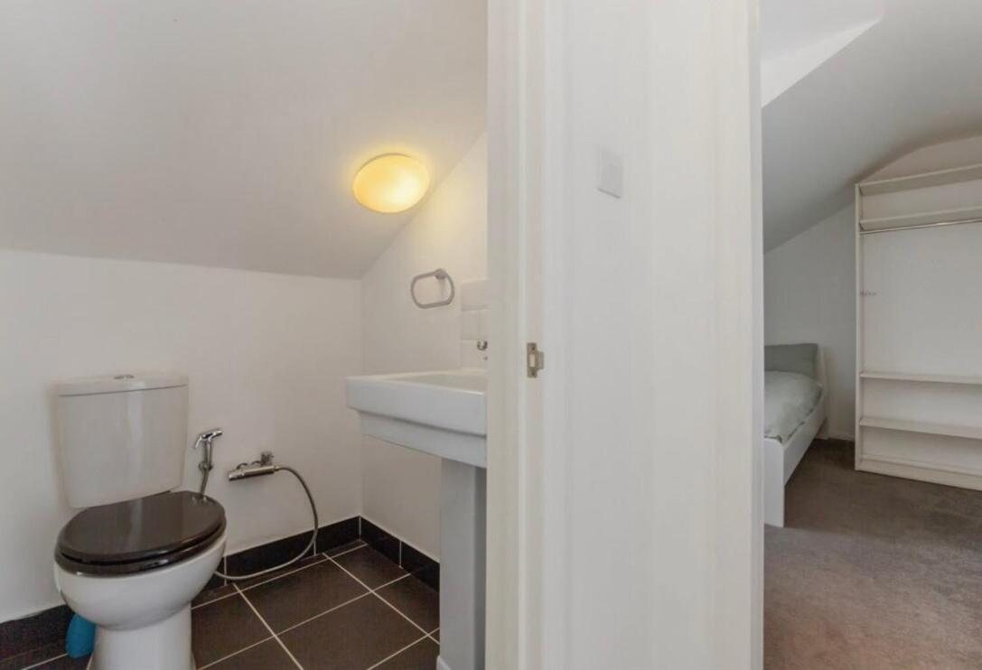 Apartment Bright 3 Bedroom Duplex With Roof Terrace Views *