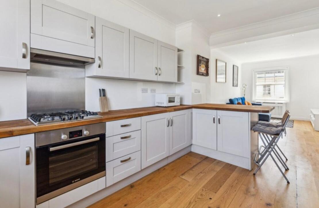 Bright 3 Bedroom Duplex With Roof Terrace Views Apartment