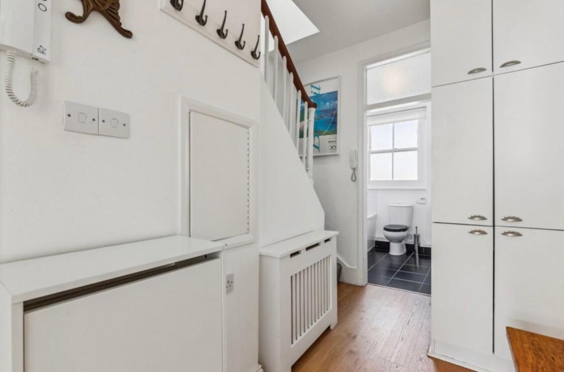 Apartment Bright 3 Bedroom Duplex With Roof Terrace Views