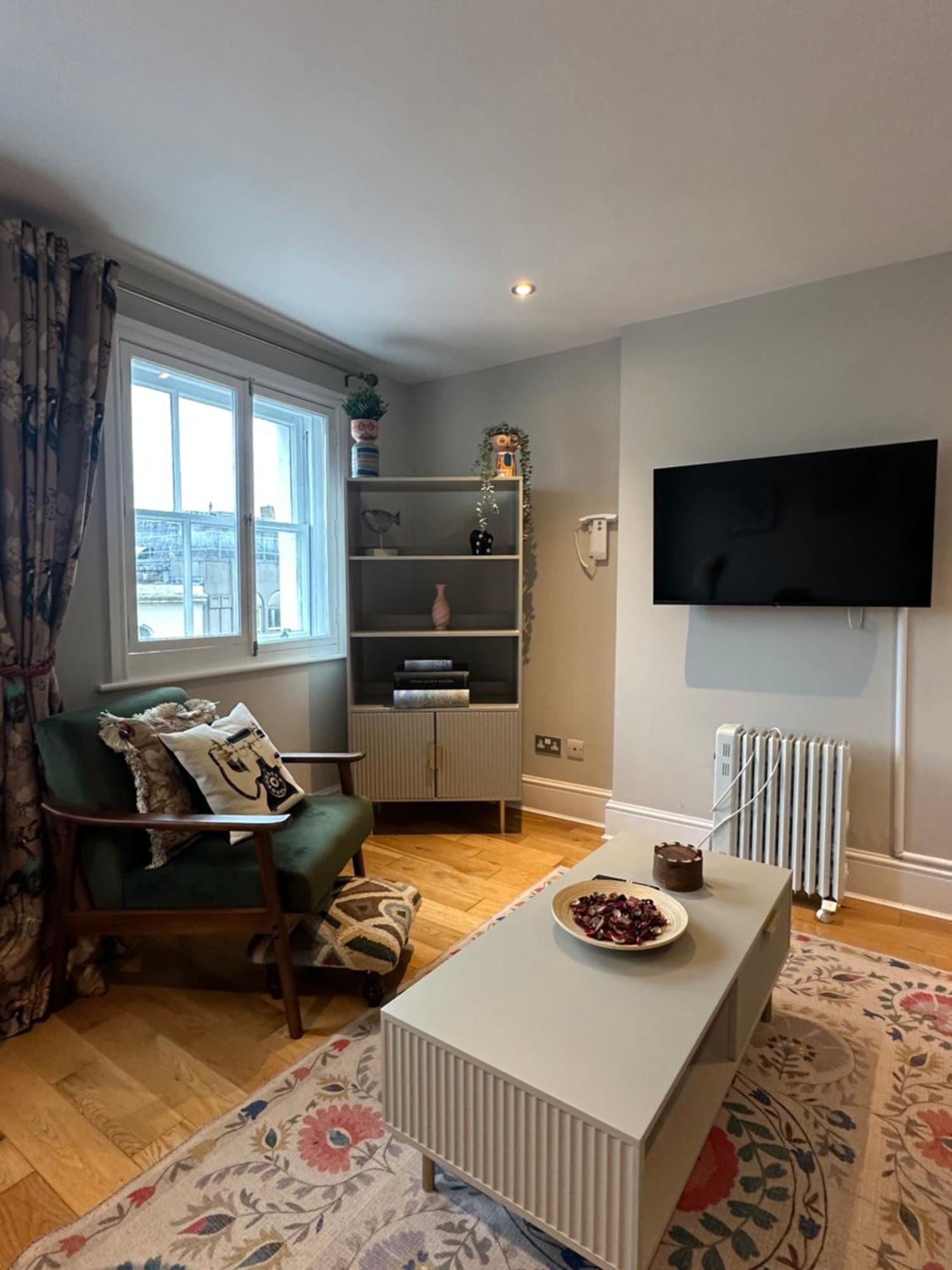Stylish Flat Minutes From Covent Garden - West End *