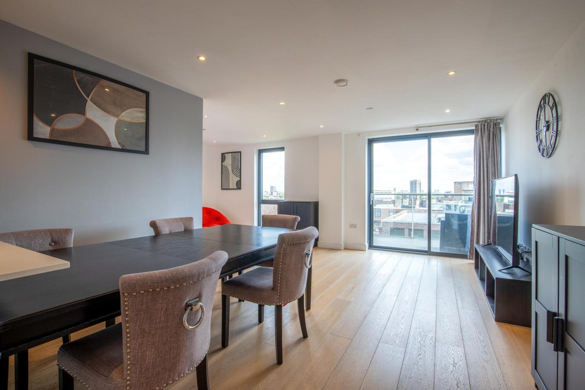 Londwell, Spitalfields & Brick Lane Luxury Balcony Penthouse * London