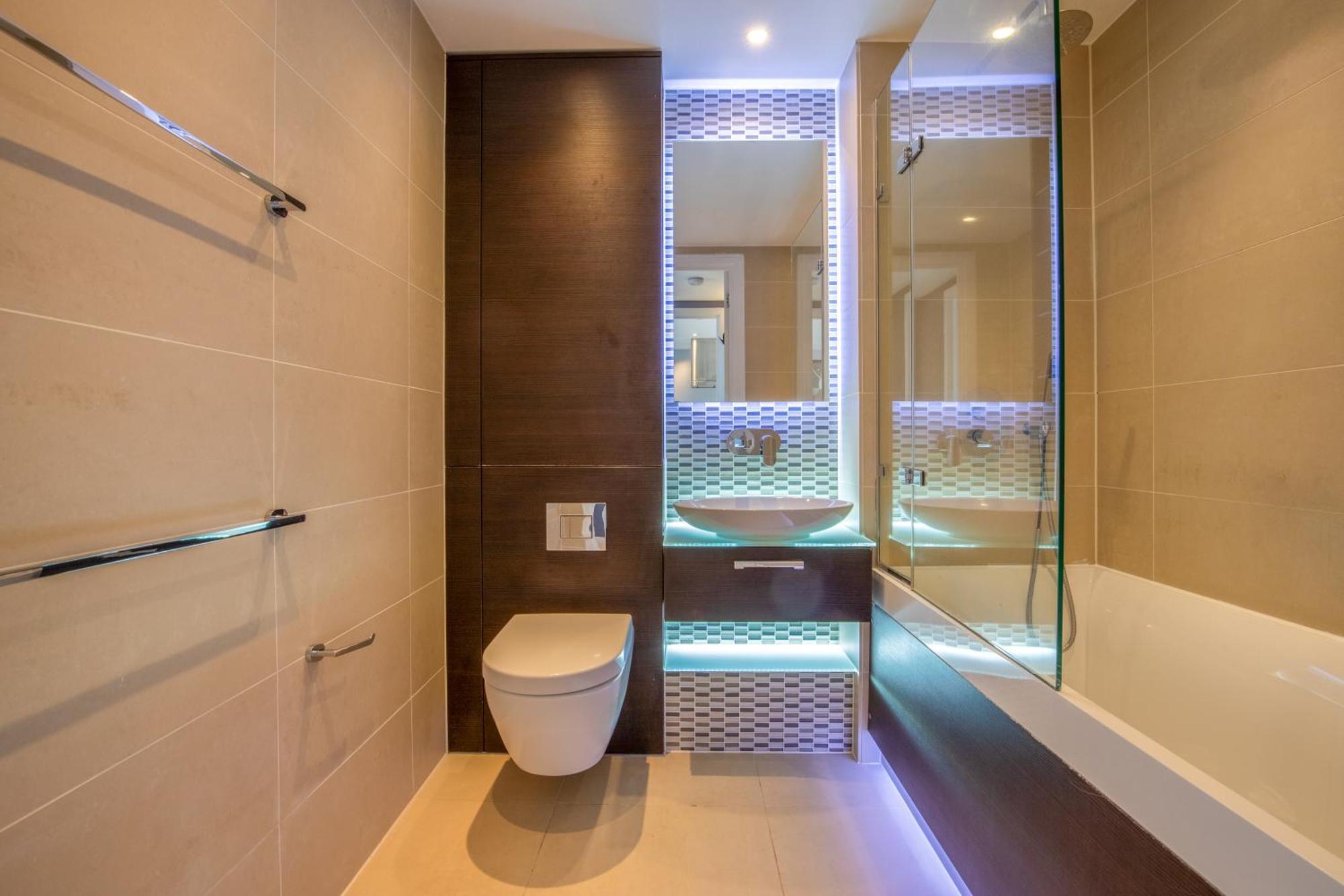 Londwell, Spitalfields & Brick Lane Luxury Balcony Penthouse Apartment *