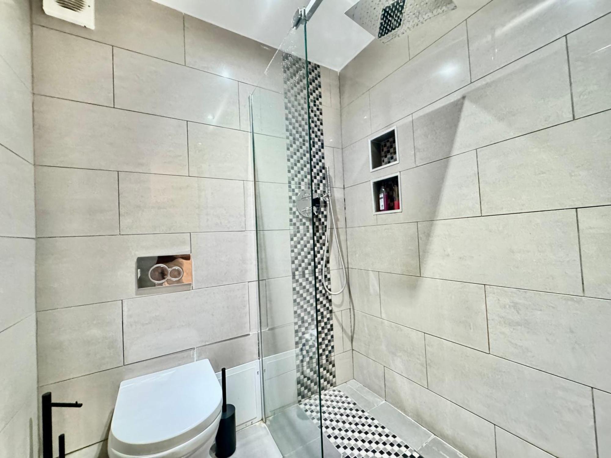 Vallance Homestay London